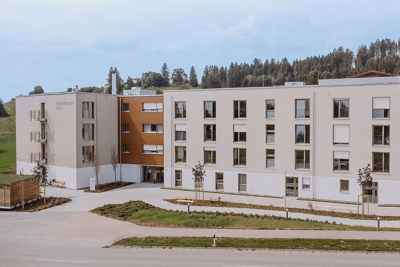 BayernCare stellt Pflegezentrum Siebenbürgerheim in Lechbruck am See fertig